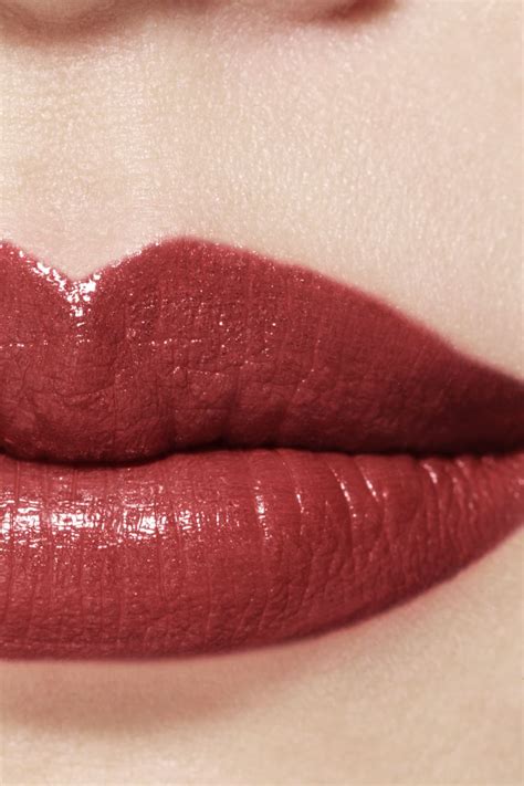 ROUGE ALLURE L'EXTRAIT Lipstik dengan intensitas yang 